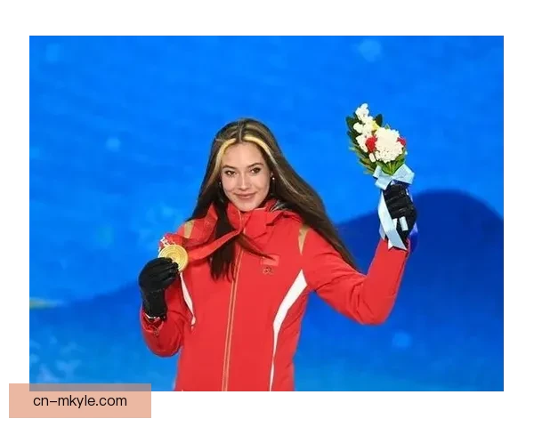 冬奥短道速滑冲首金谷爱凌再战